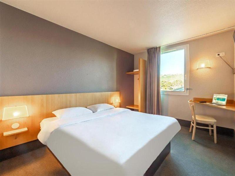 B&B Hotel Toulon Ollioules Exterior photo