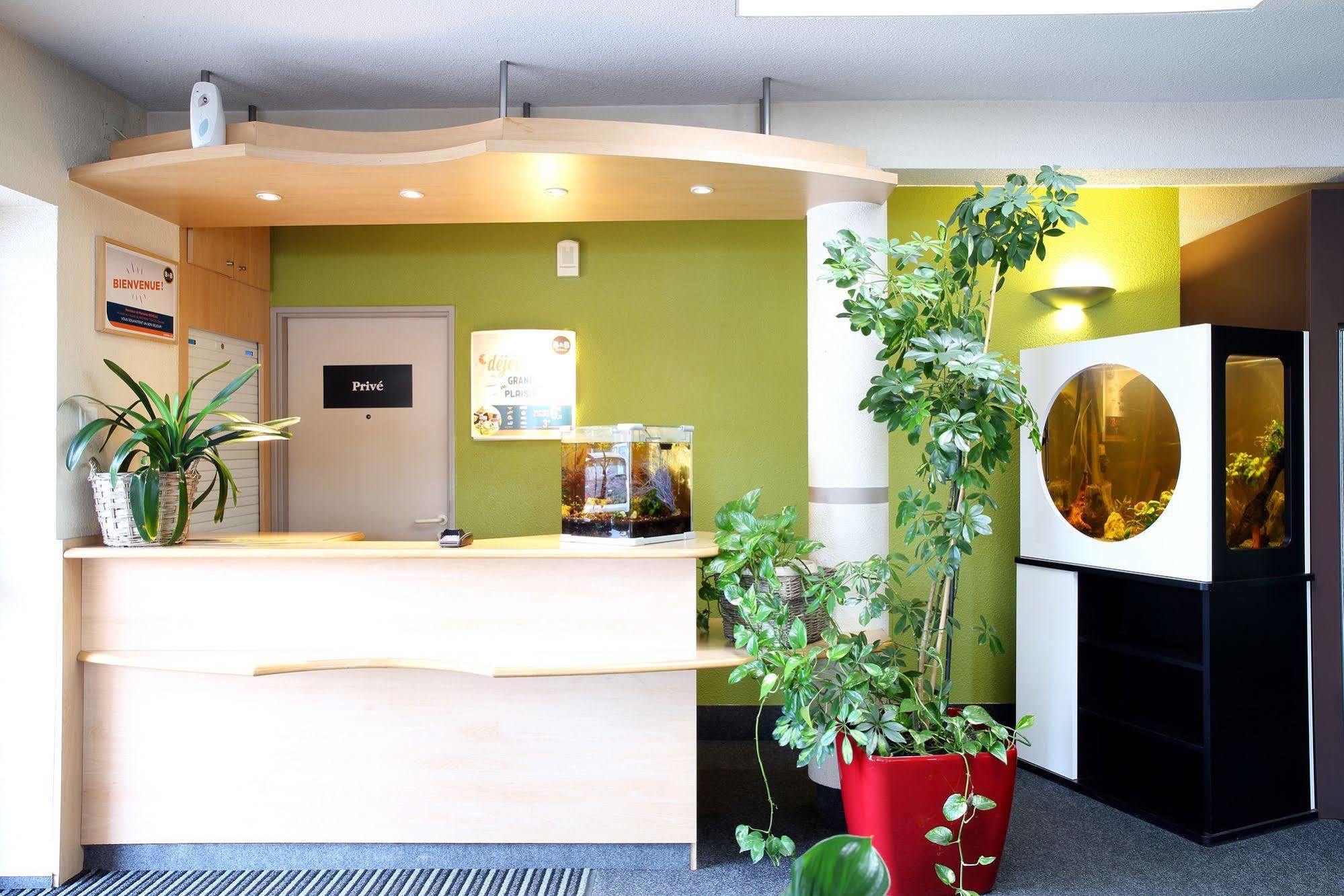 B&B Hotel Toulon Ollioules Exterior photo